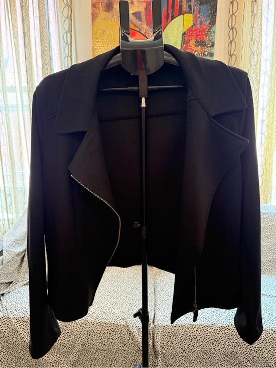 Max Studio Jackets & Blazers - Max Studio Black Cropped Blazer Jacket